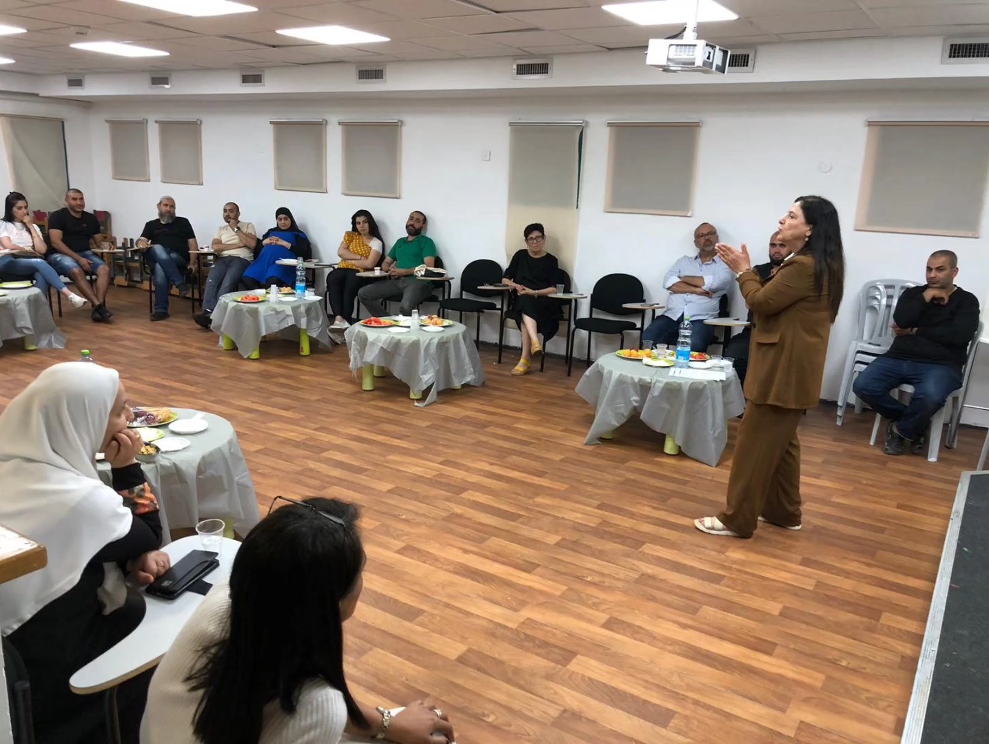 WhatsApp Video 2023-06-15 at 3.28.09 PM.mp4_snapshot_00.37_[2023.06.15_15.46.08].jpg